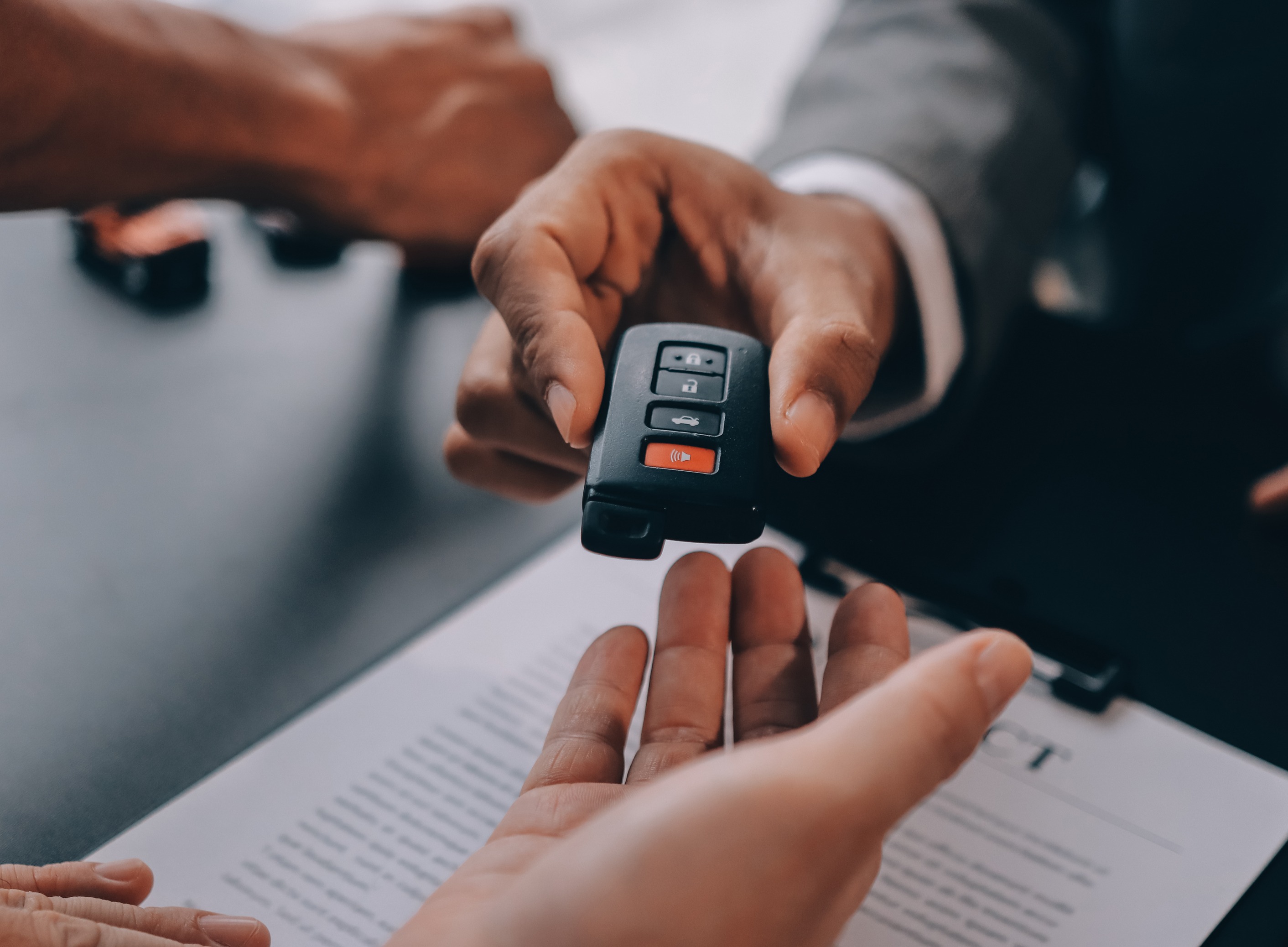 Common Image dinesten_images_1775475478.jpg Financiering/lease | FOUR Automotive